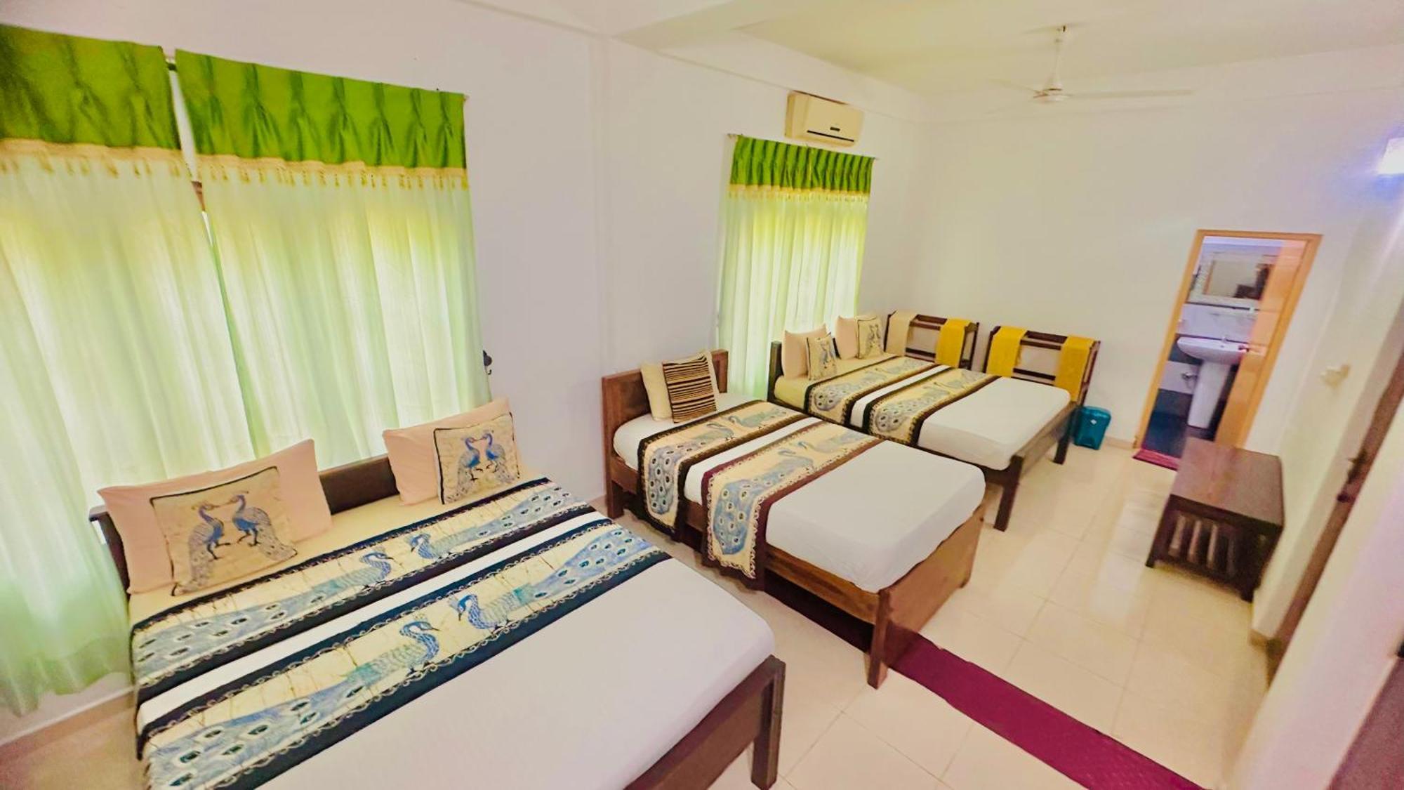New Peacock Resort Dambulla Ngoại thất bức ảnh